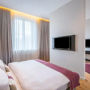 crowne-plaza-potsdamer-platz.find-berlin-hotels.com/